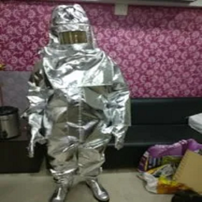 Aluminised Fire Proximity Suit